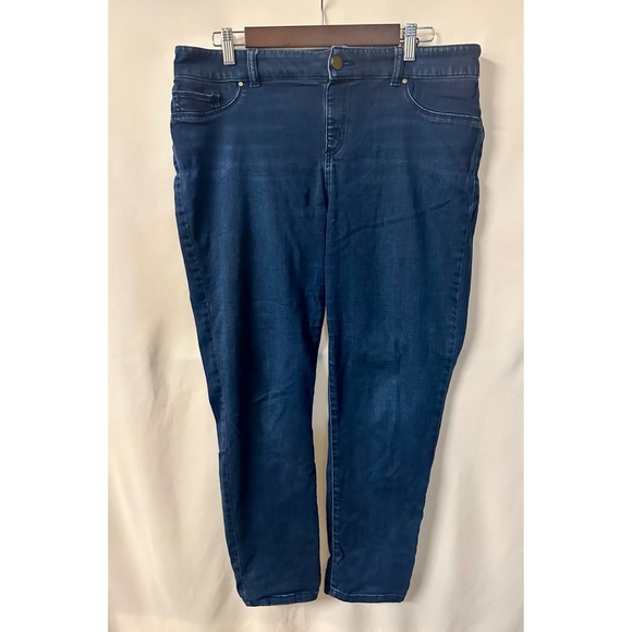 Chico's Denim - Chico’s Platinum Blue Denim Jeans Size 1.5 (10-M)